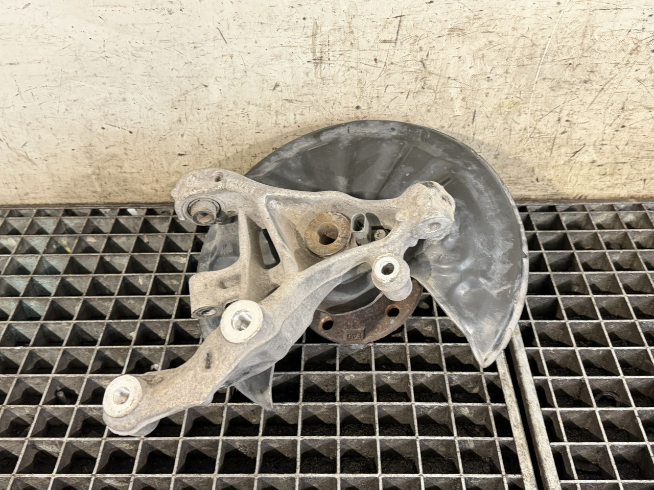 DIJELOVI GLAVCINA VW PASSAT B8 > 14-19 2.0 3Q0505433H
