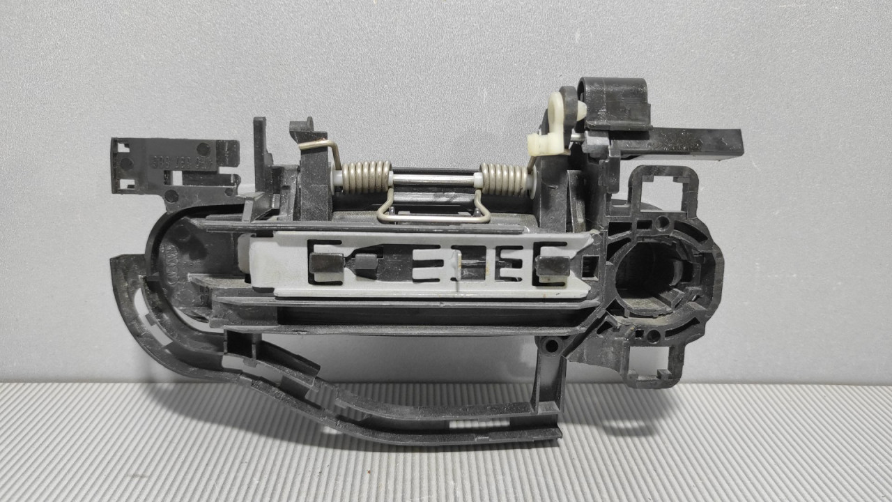 DIJELOVI RUCKA VRATA AUDI A6 > 08-11 4F0837886