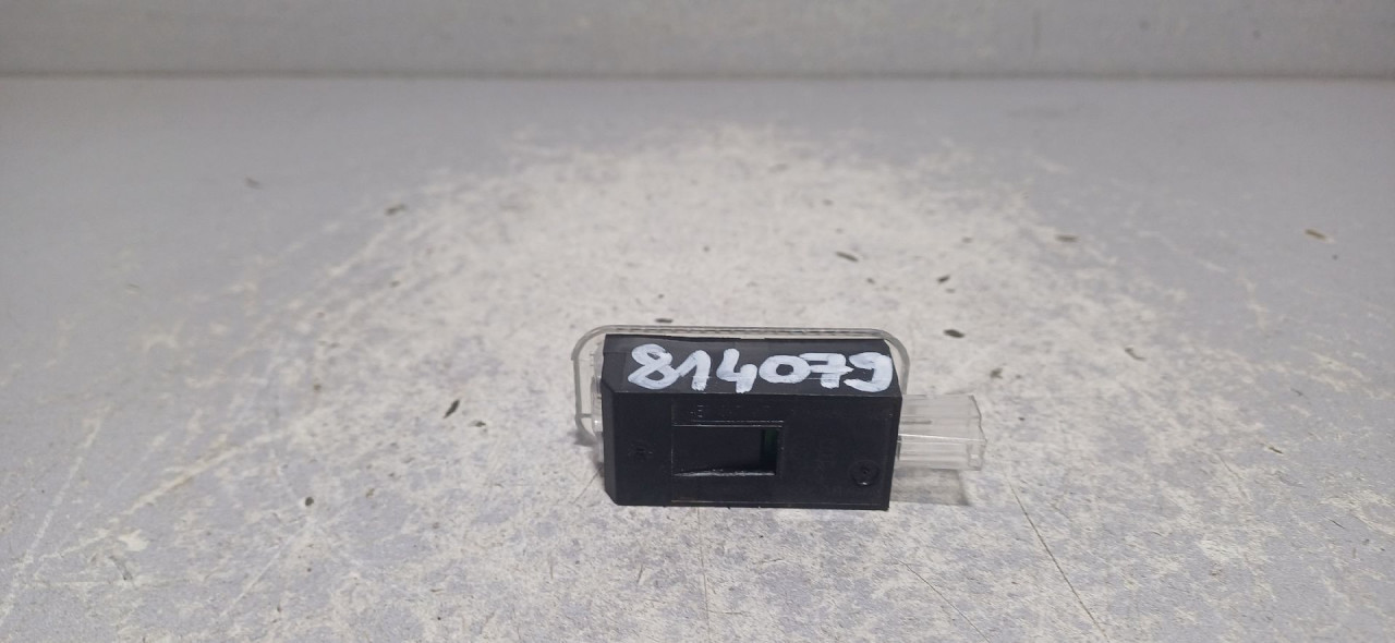 RASVJETA U KABINI AUDI A6 4G > 14-18 4E0947415