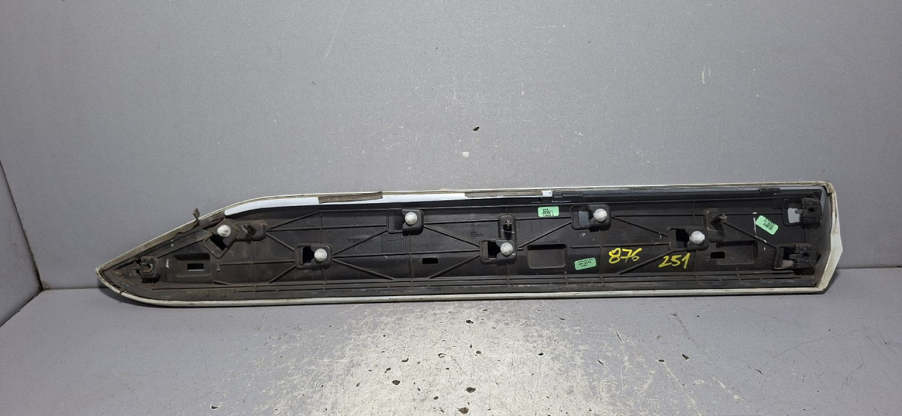 DIJELOVI LAJSNA SKODA SUPERB > 15-19 1.6 3V0854949