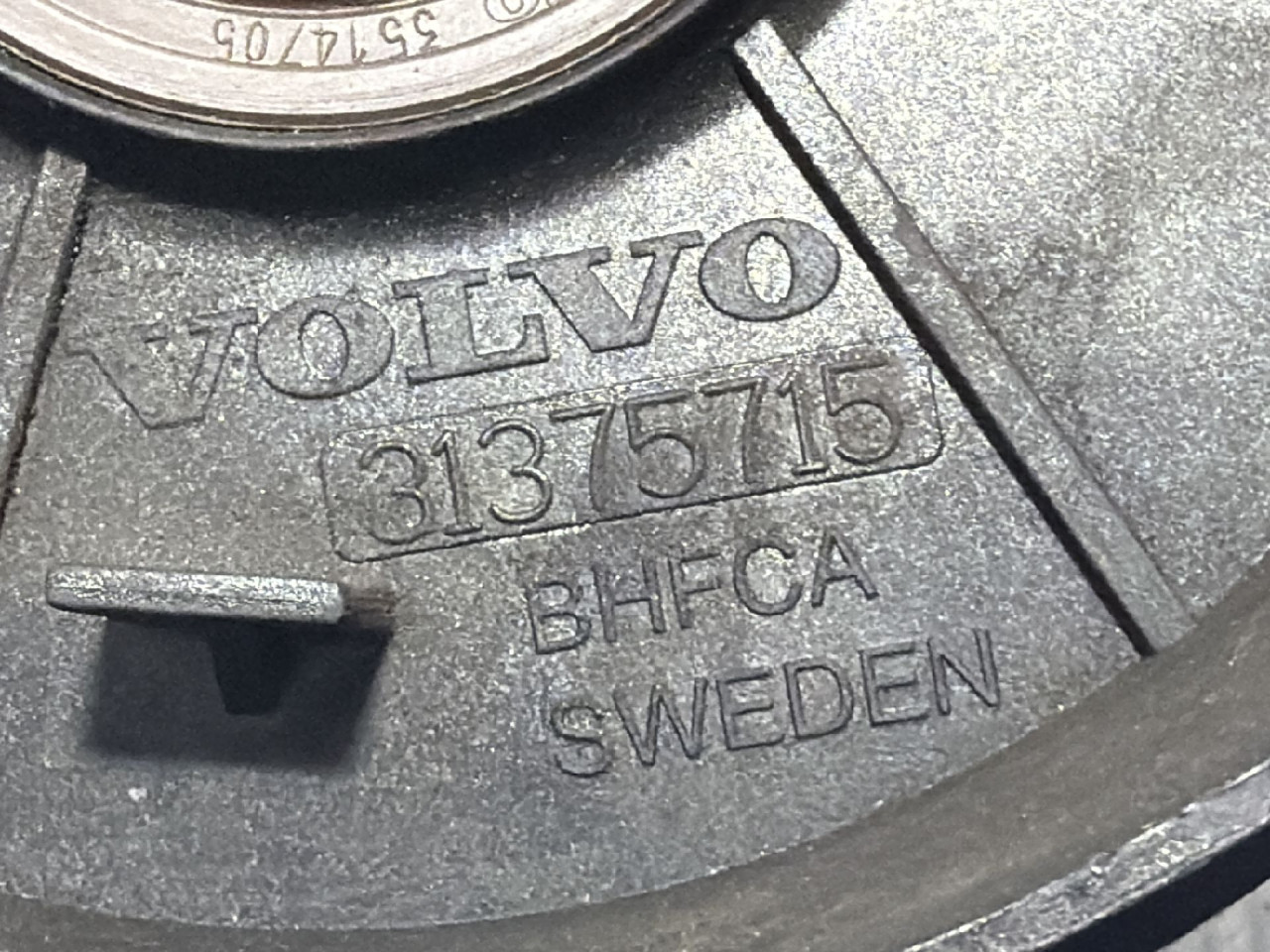 DIJELOVI PLASTIKA VOLVO XC60 > 17- 2.0 31375715