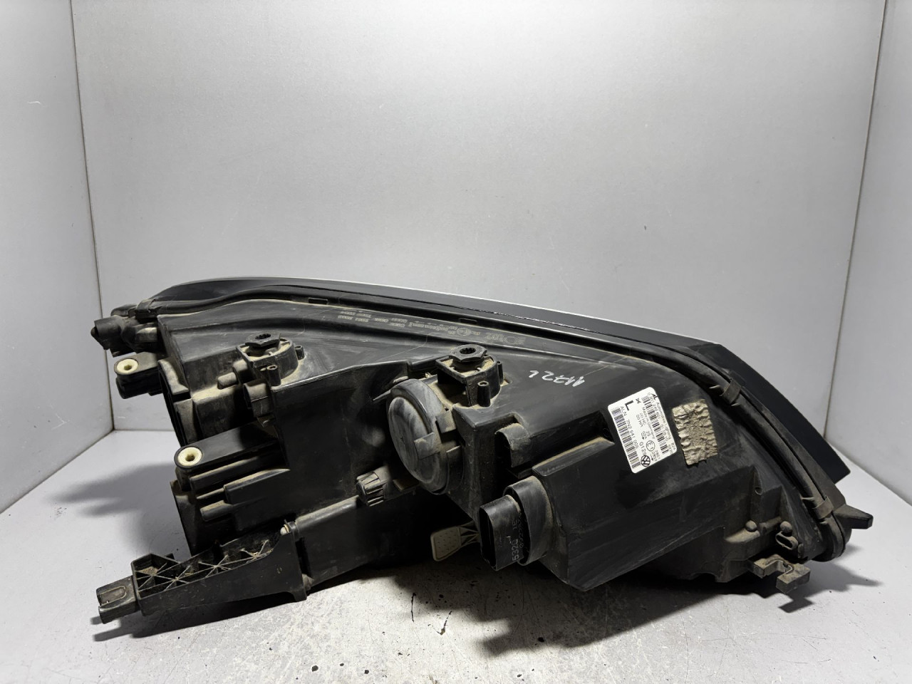 DIJELOVI FAR VW SHARAN > 10- 7N2941005