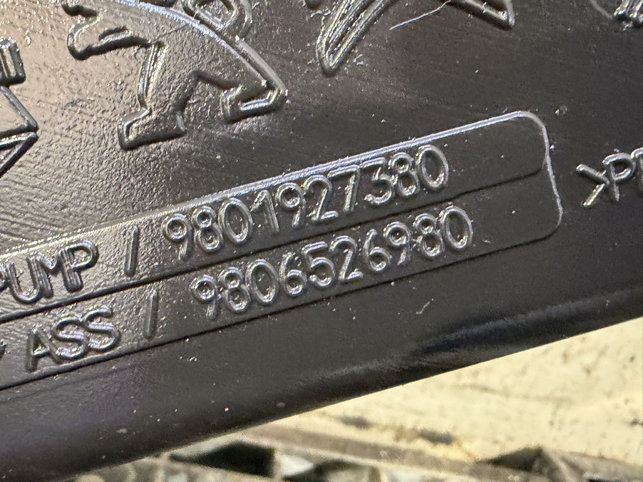 DIJELOVI BOCA VODE BRISACA PEUGEOT 308 > 17-21 1.5 9801927380