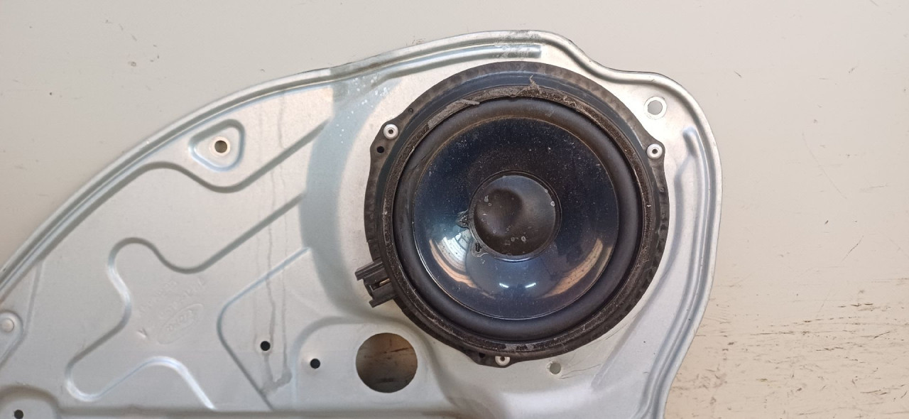 DIJELOVI ZVUCNIK FORD KUGA > 08-12 2.0 3M5T18808FD