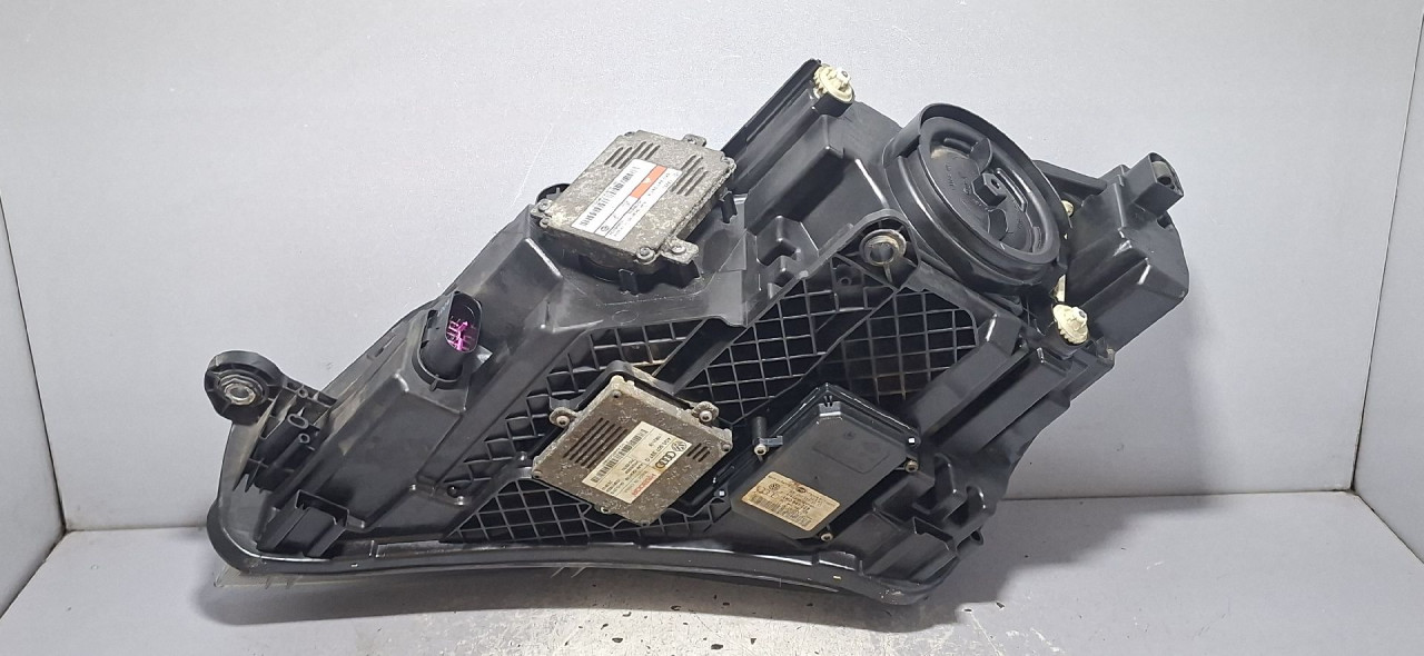 DIJELOVI FAR SKODA SUPERB > 15-19 2.0 3V2941016B