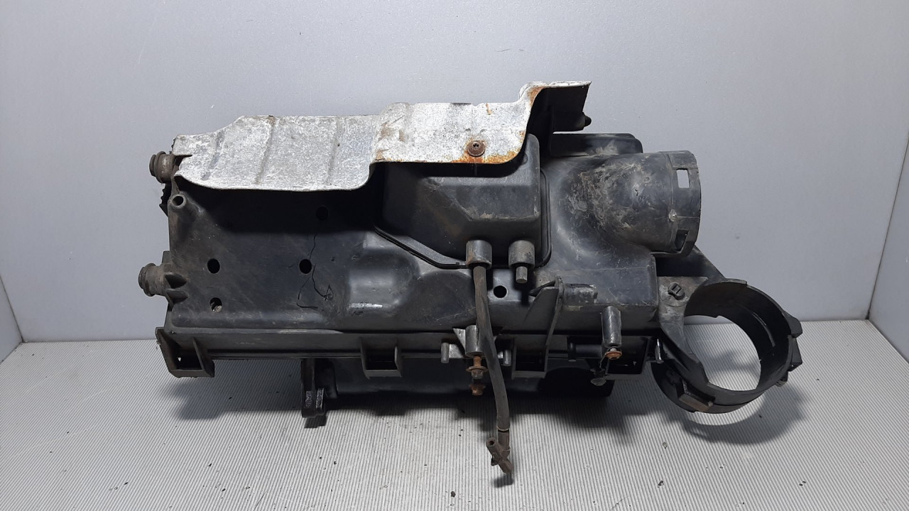 KUCISTE FILTERA ZRAKA MERCEDES B KLASA (W245) > 05-08 A
