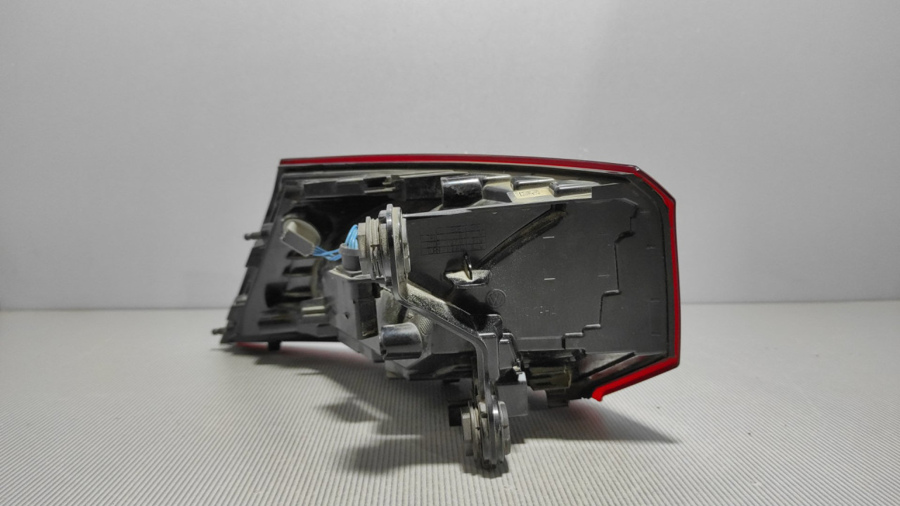 DIJELOVI STOP SVJETLO VW GOLF 8 > 19- 5H0945096C