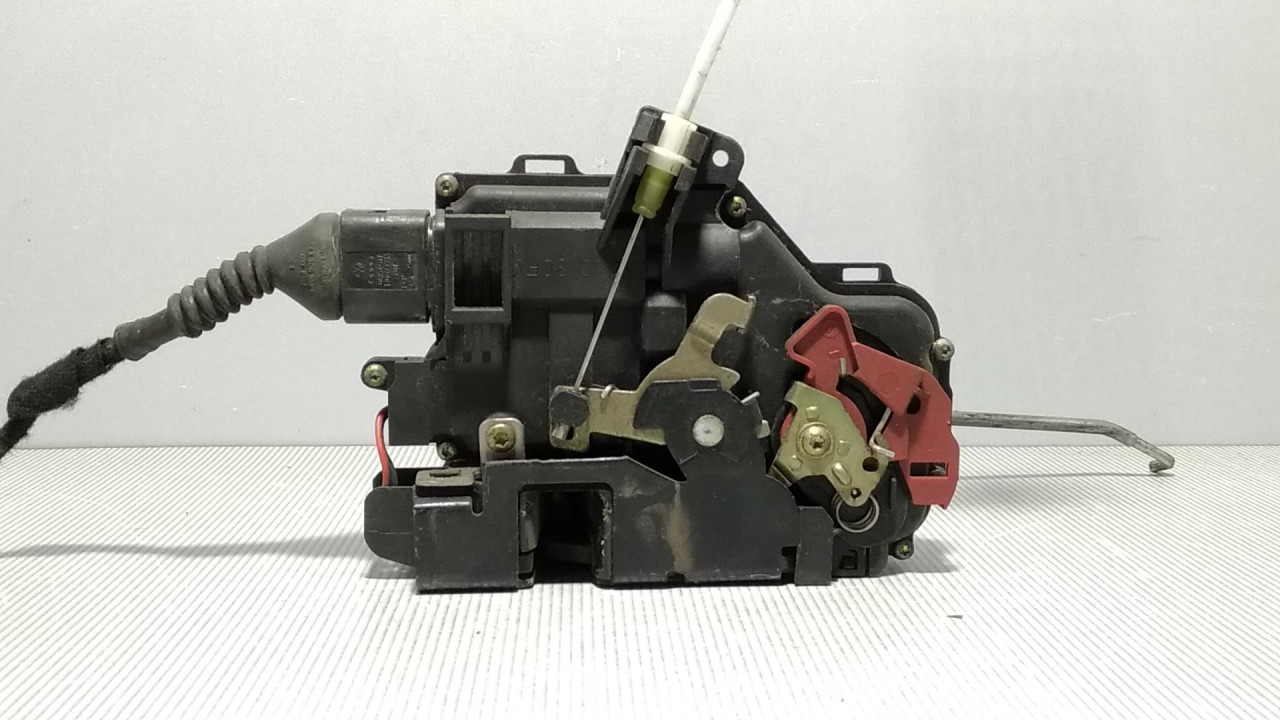 BRAVA VRATA AUDI A4 (B6) > 00-04 8E1837016C