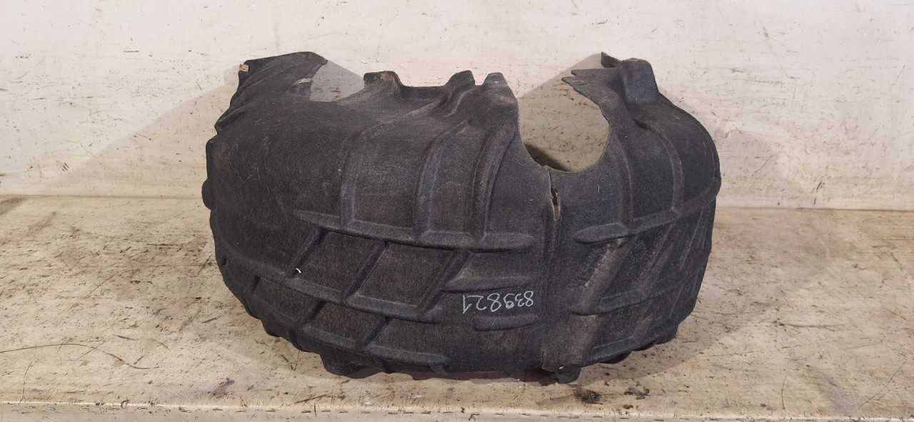 DIJELOVI UNUTRASNJI BLATOBRAN AUDI A6 4K > 18- 4K0810171F
