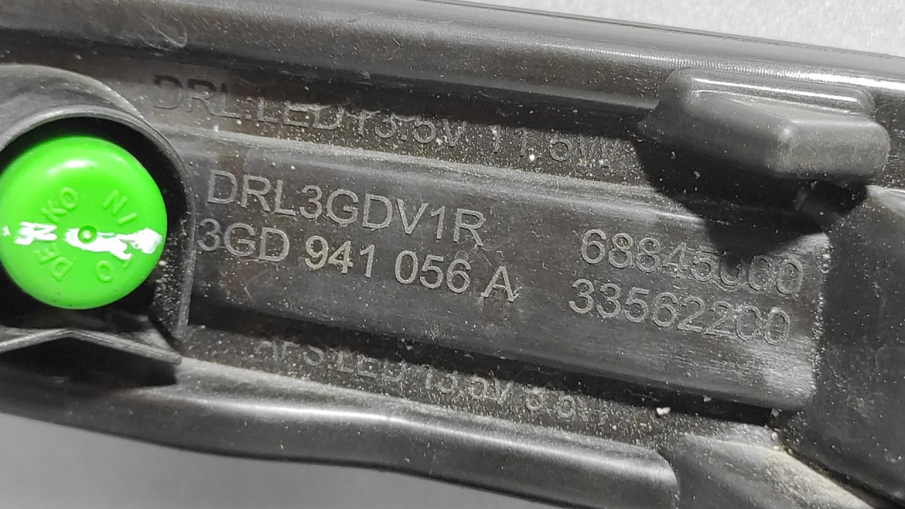 DNEVNO SVJETLO VW PASSAT B8 > 14- 3GD941056A
