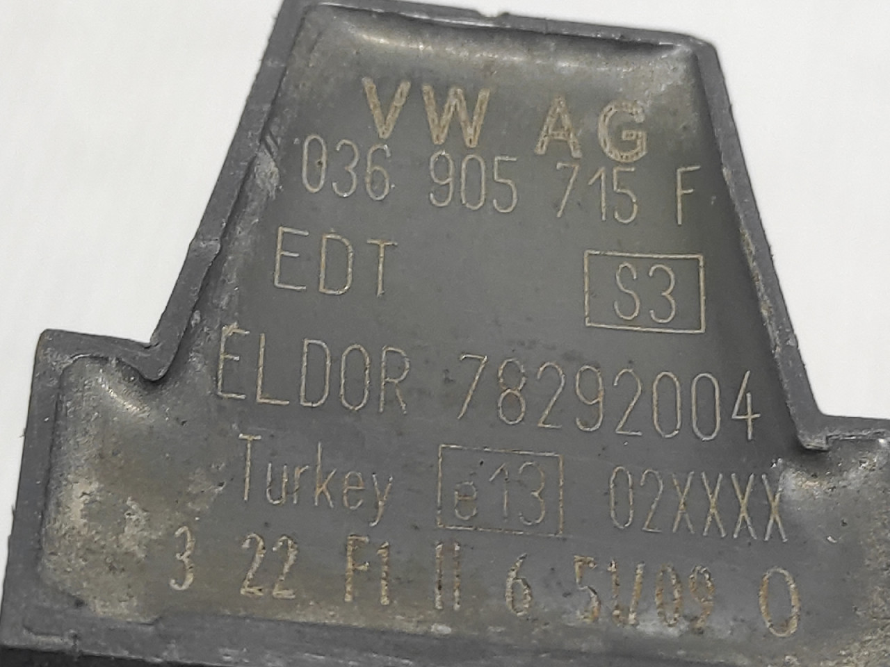 DIJELOVI BOMBINA VW PASSAT B6 > 05-10 036905715F