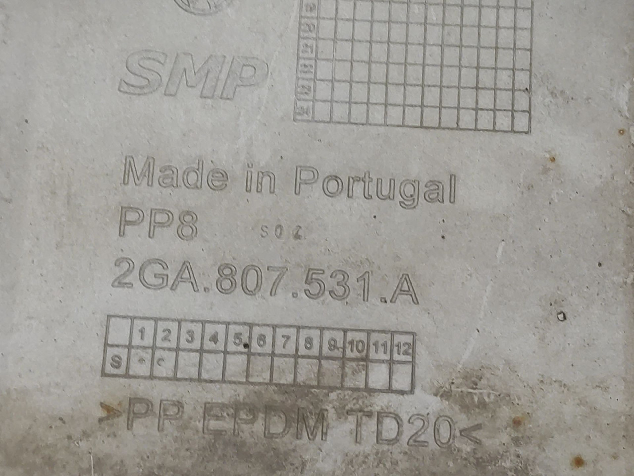 DIJELOVI SPOJLER VW T-ROC > 17- 2GA807531A