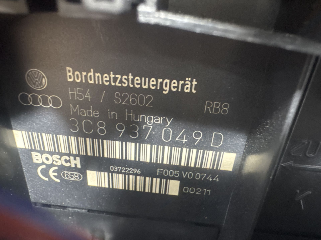 DIJELOVI ELEKTRONIKA MODUL VW PASSAT B6 > 05-10 2.0 3C8937049D