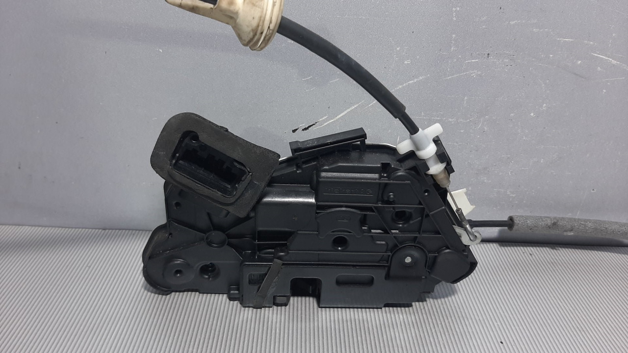 DIJELOVI BRAVA VRATA VW GOLF 6 > 08-12 5K1837015B
