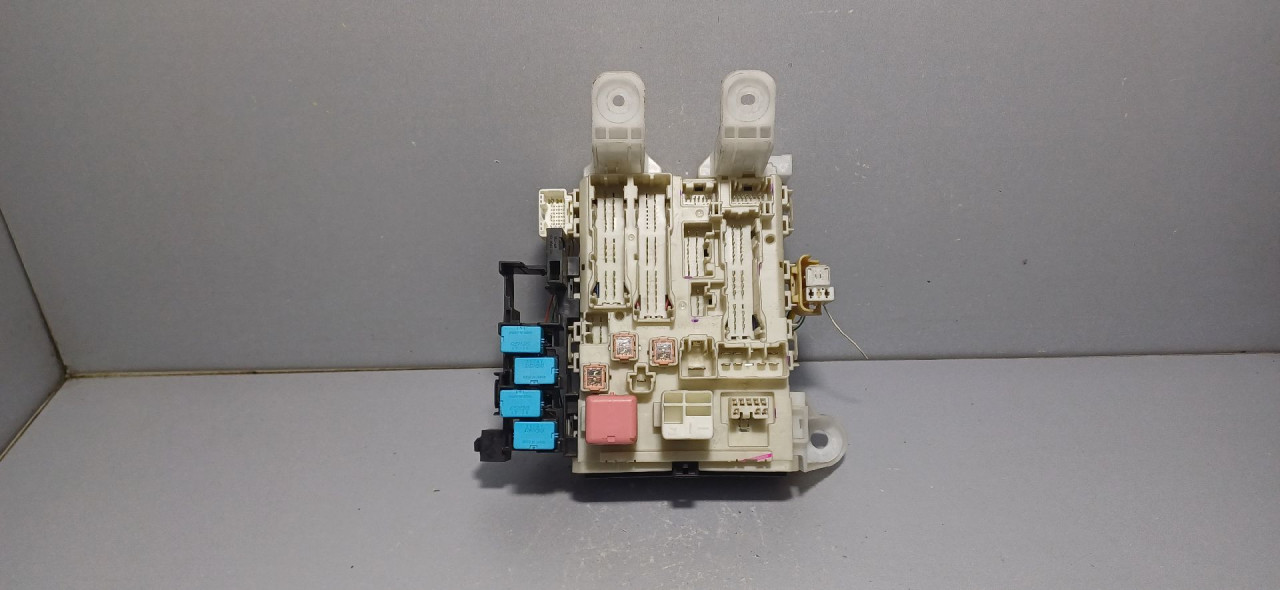 ELEKTRONIKA KUTIJA OSIGURACA TOYOTA RAV 4 > 06-09 82730