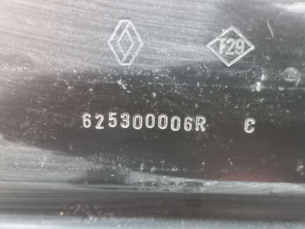 DIJELOVI NOSAC RENAULT FLUENCE > 13-16 625300006R