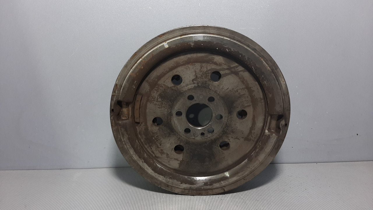 DIJELOVI ZAMAJAC SKODA FABIA > 14- 04B105266C