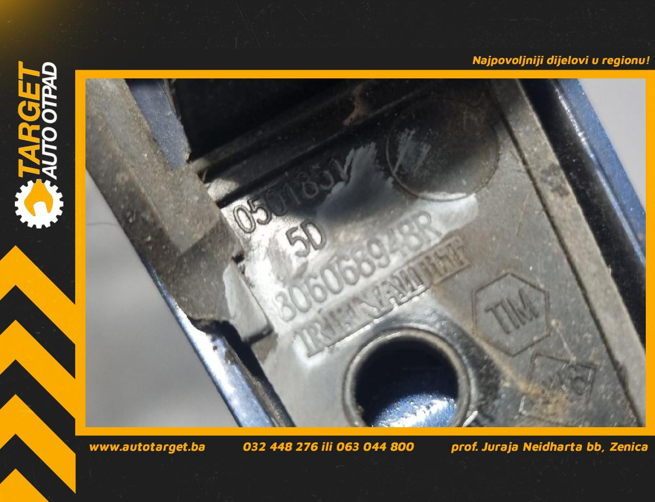 DIJELOVI RUCKA VRATA DACIA DUSTER > 10-13 806068948R
