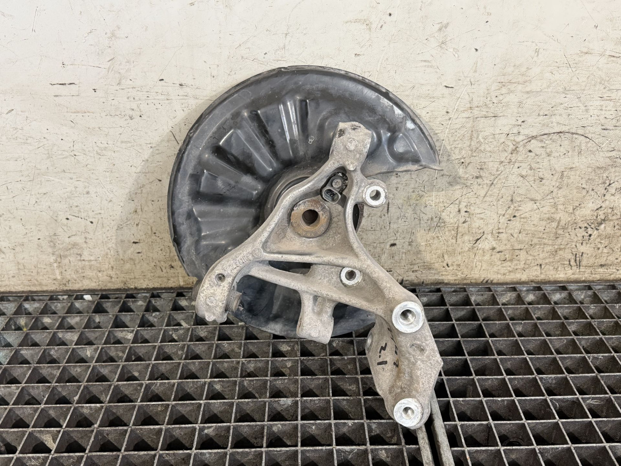 DIJELOVI GLAVCINA VW PASSAT B8 > 14-19 2.0 3Q0505433H