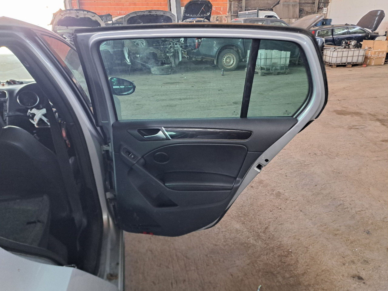 DIJELOVI VRATA VW GOLF 6 > 08-12