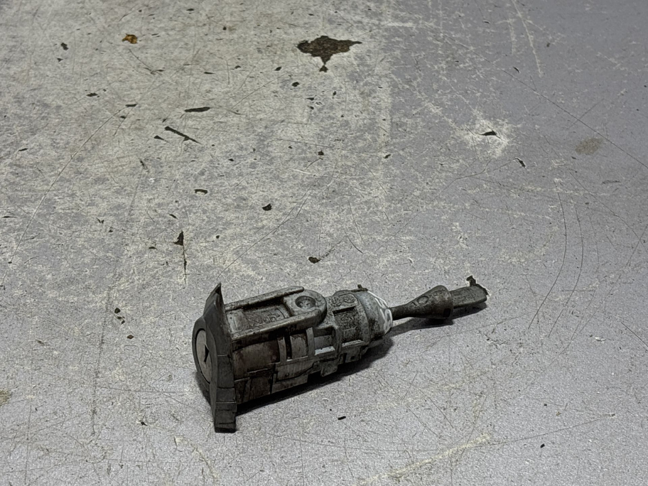 DIJELOVI BRAVA PALJENJA VW PASSAT B8 > 14-19 3G0837167A