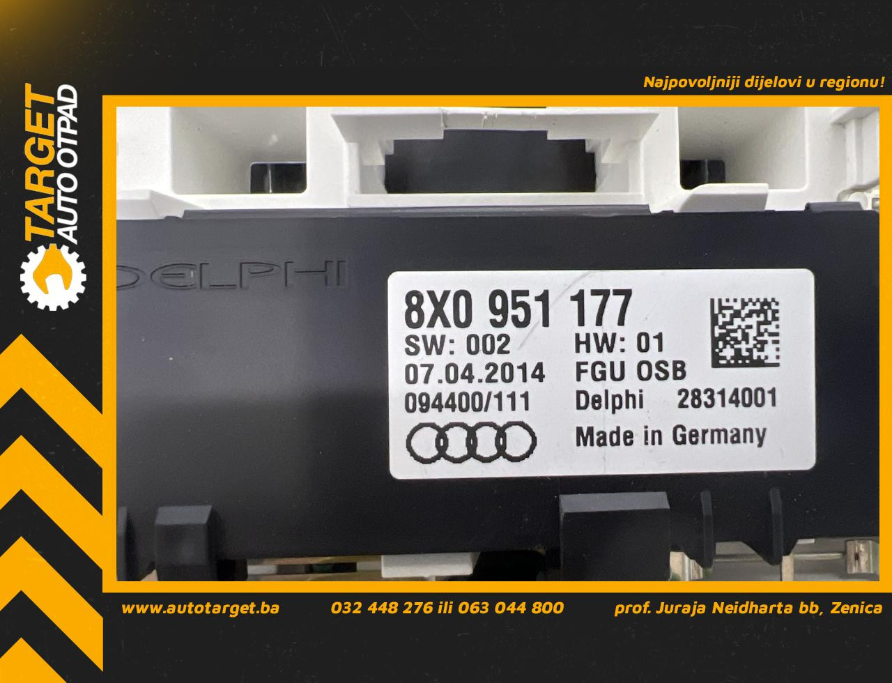 DIJELOVI RASVJETA U KABINI AUDI Q3 > 11-15 2.0 8X0951177