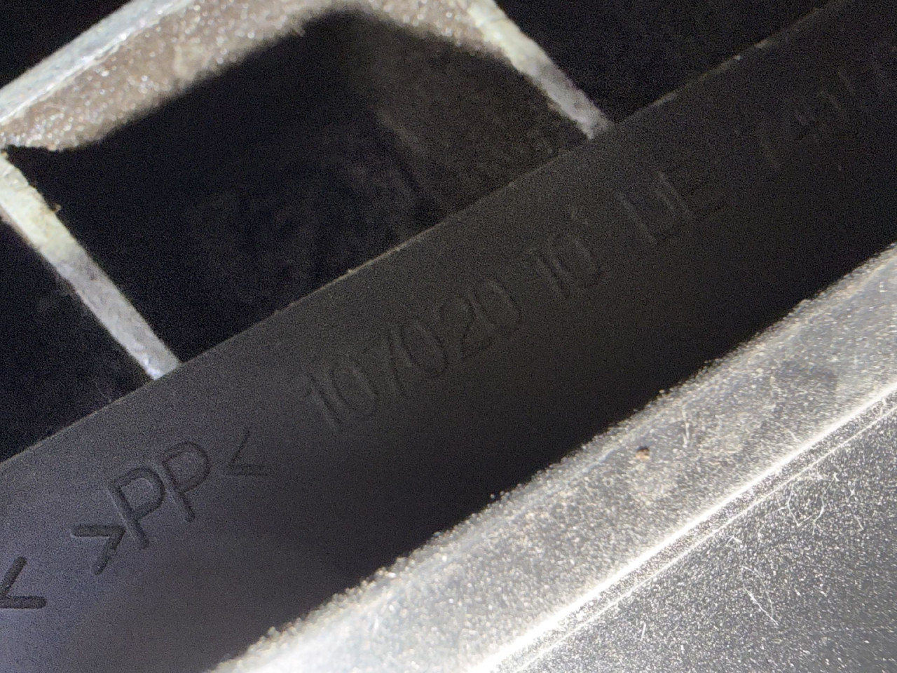 DIJELOVI STAKLO BMW X1 (F48) > 15-19 2.0 51377405604