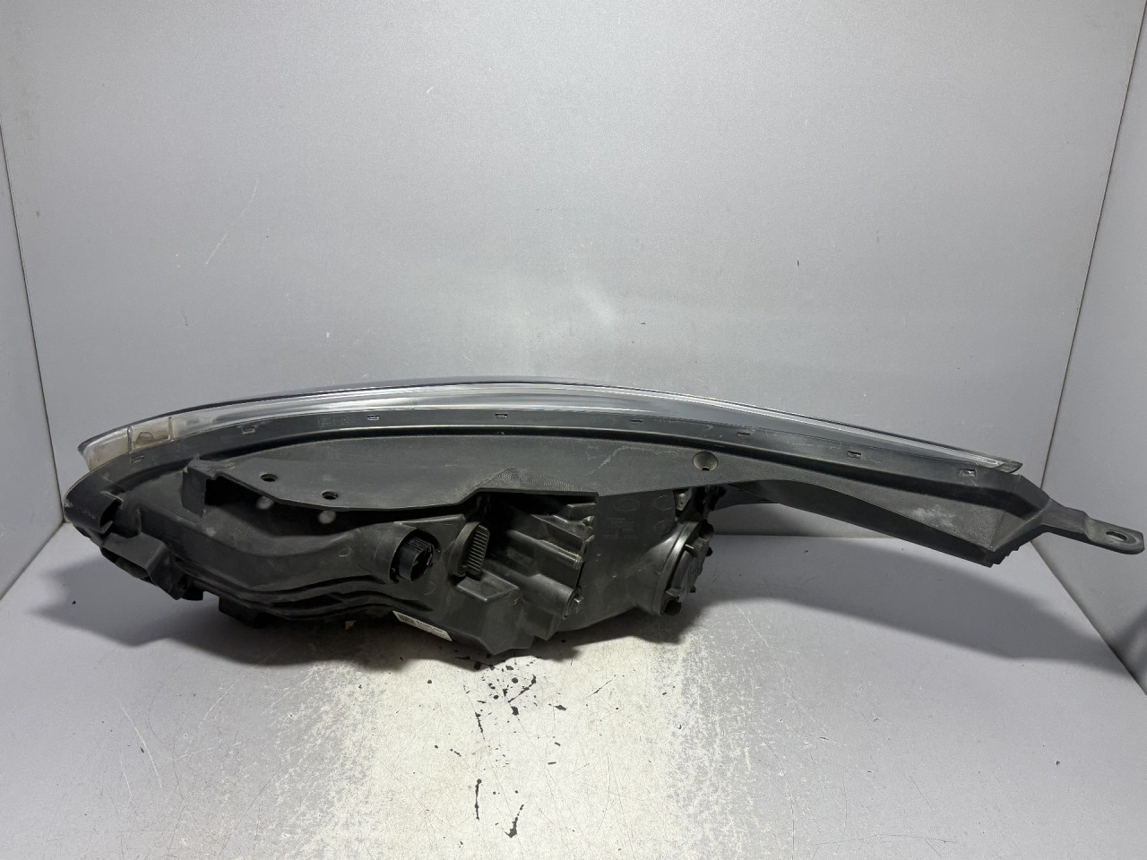 DIJELOVI FAR KIA CEED > 18- 92102J7100