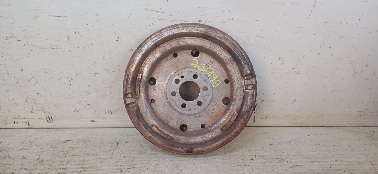 DIJELOVI ZAMAJAC VW GOLF 7 > 12-16 03F105266C
