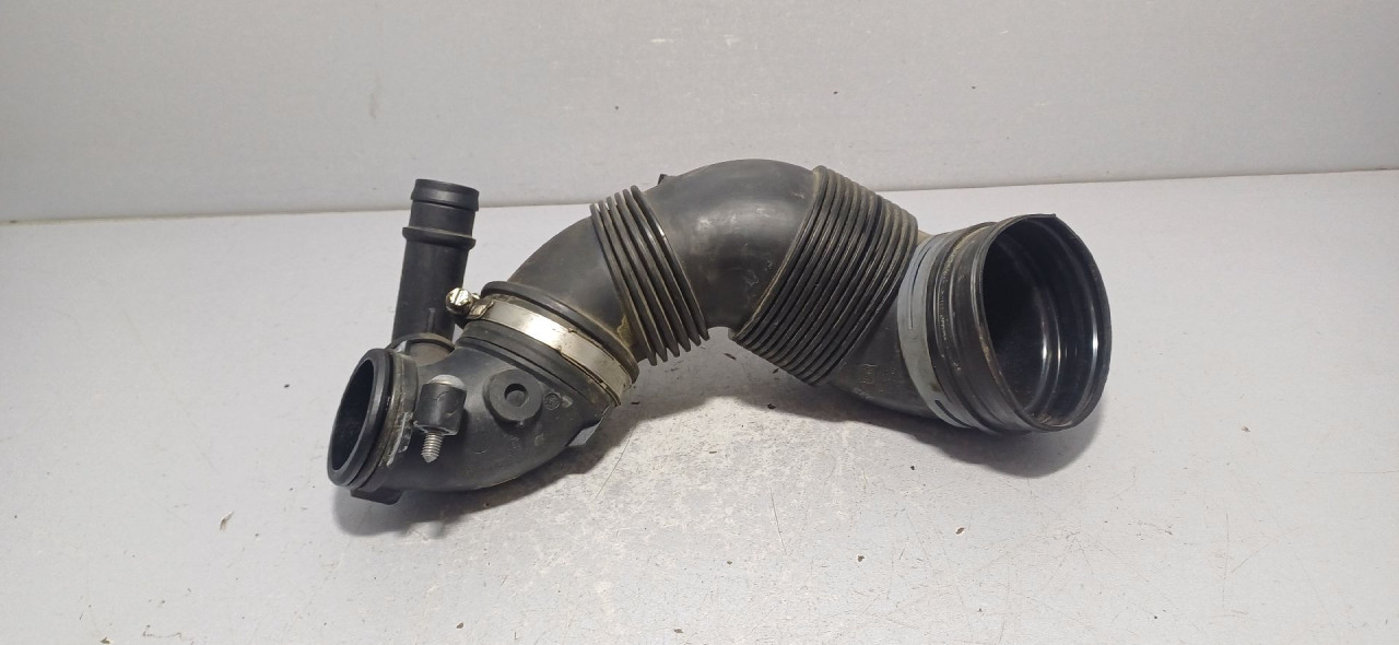 DIJELOVI CRIJEVO VW PASSAT B8 > 14-19 2.0 5Q0129654C