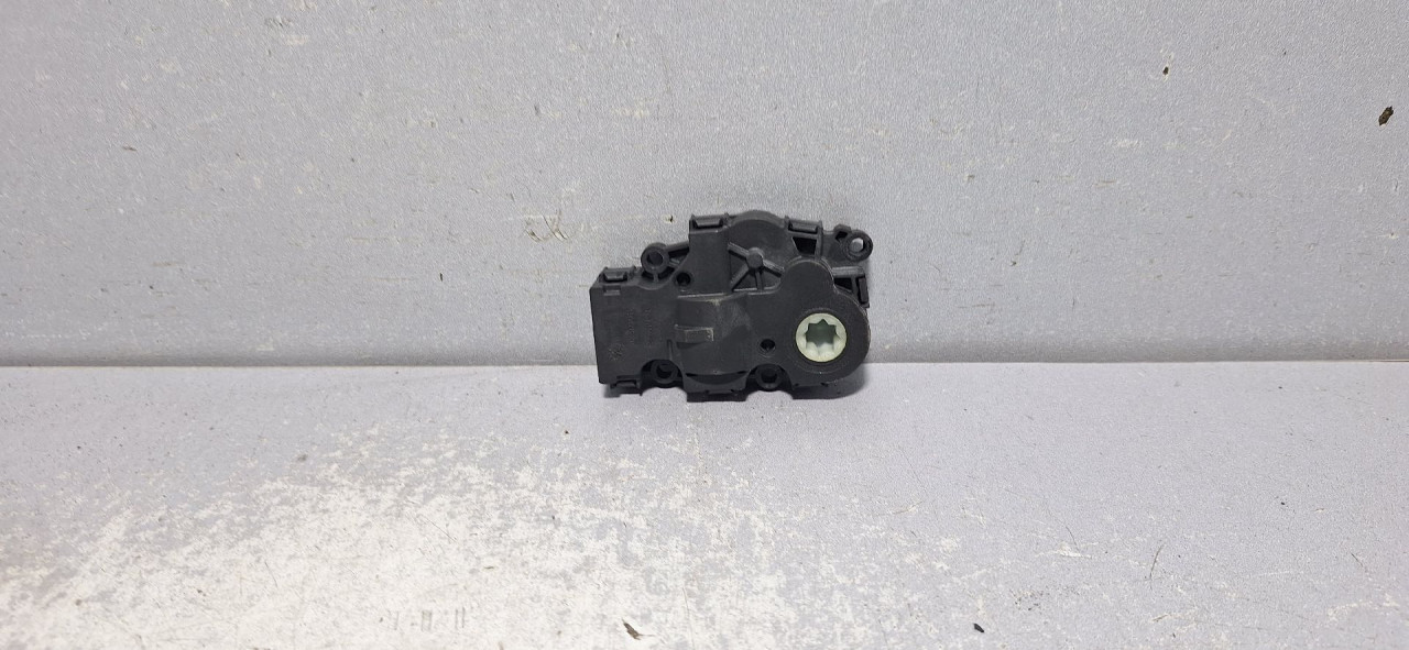 DIJELOVI MOTORIC KLAPNE AUDI Q5 (FY) > 17 - 20  410478280