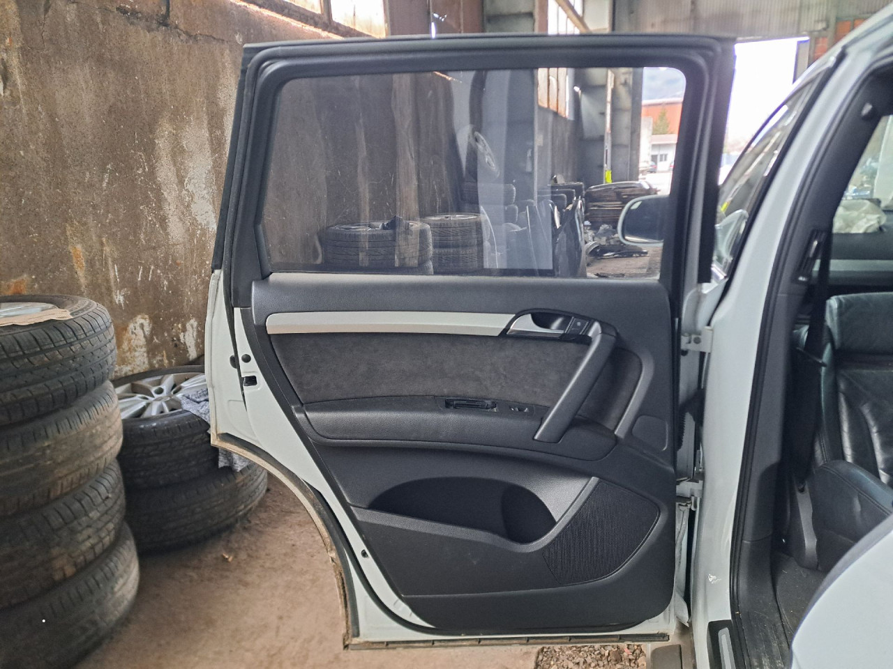 DIJELOVI VRATA AUDI Q7 (4L) > 09-15