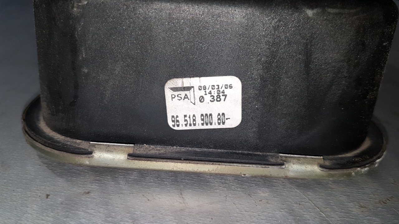 DIJELOVI SALTEBLA PEUGEOT 607 > 00-10 9651890080