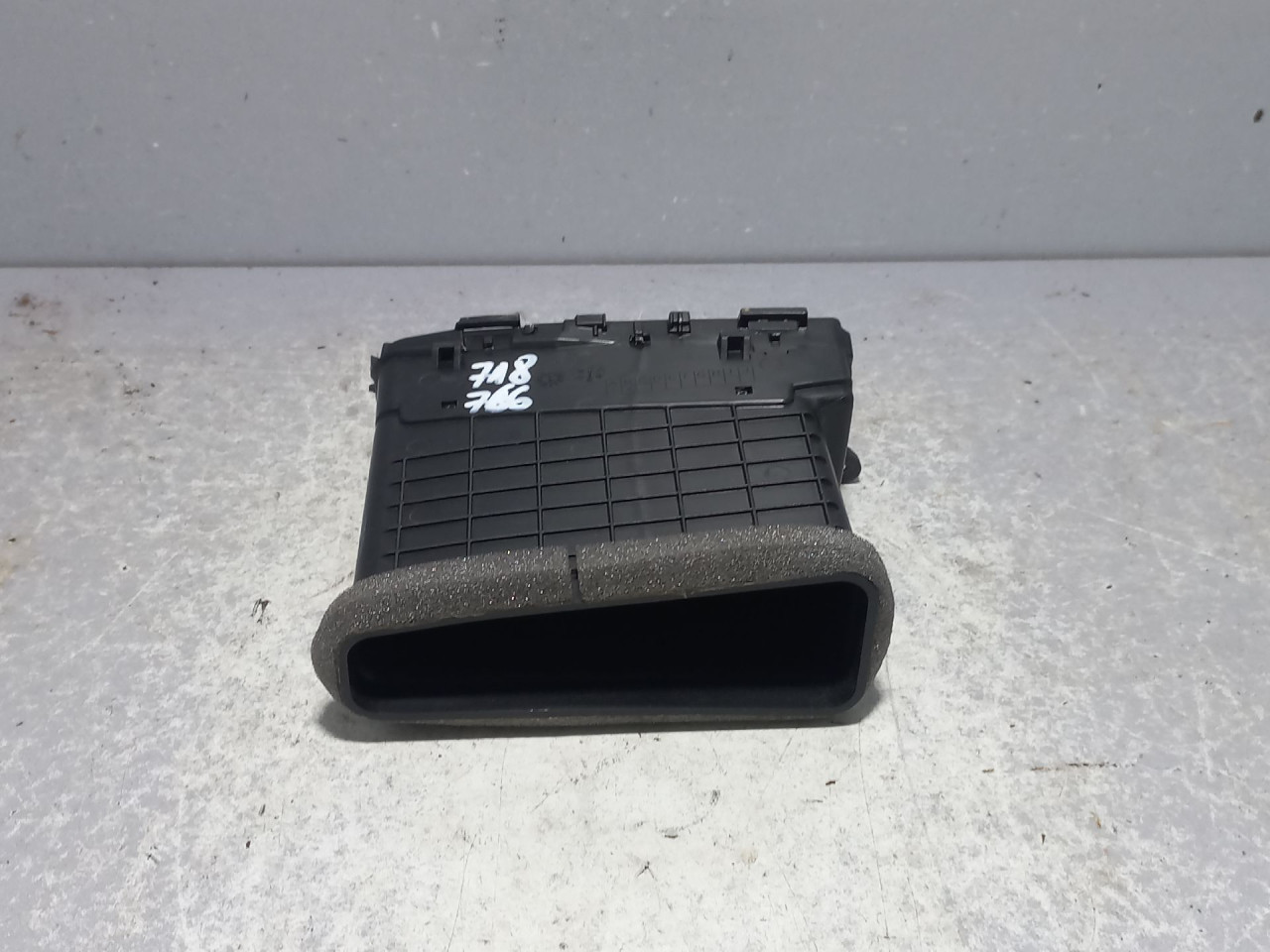 RESETKA VENTILACIJE KIA CEED > 18- 97410A2200