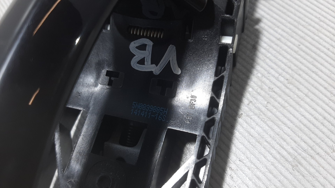 DIJELOVI RUCKA VRATA VW GOLF 6 > 08-12 5N0839885H