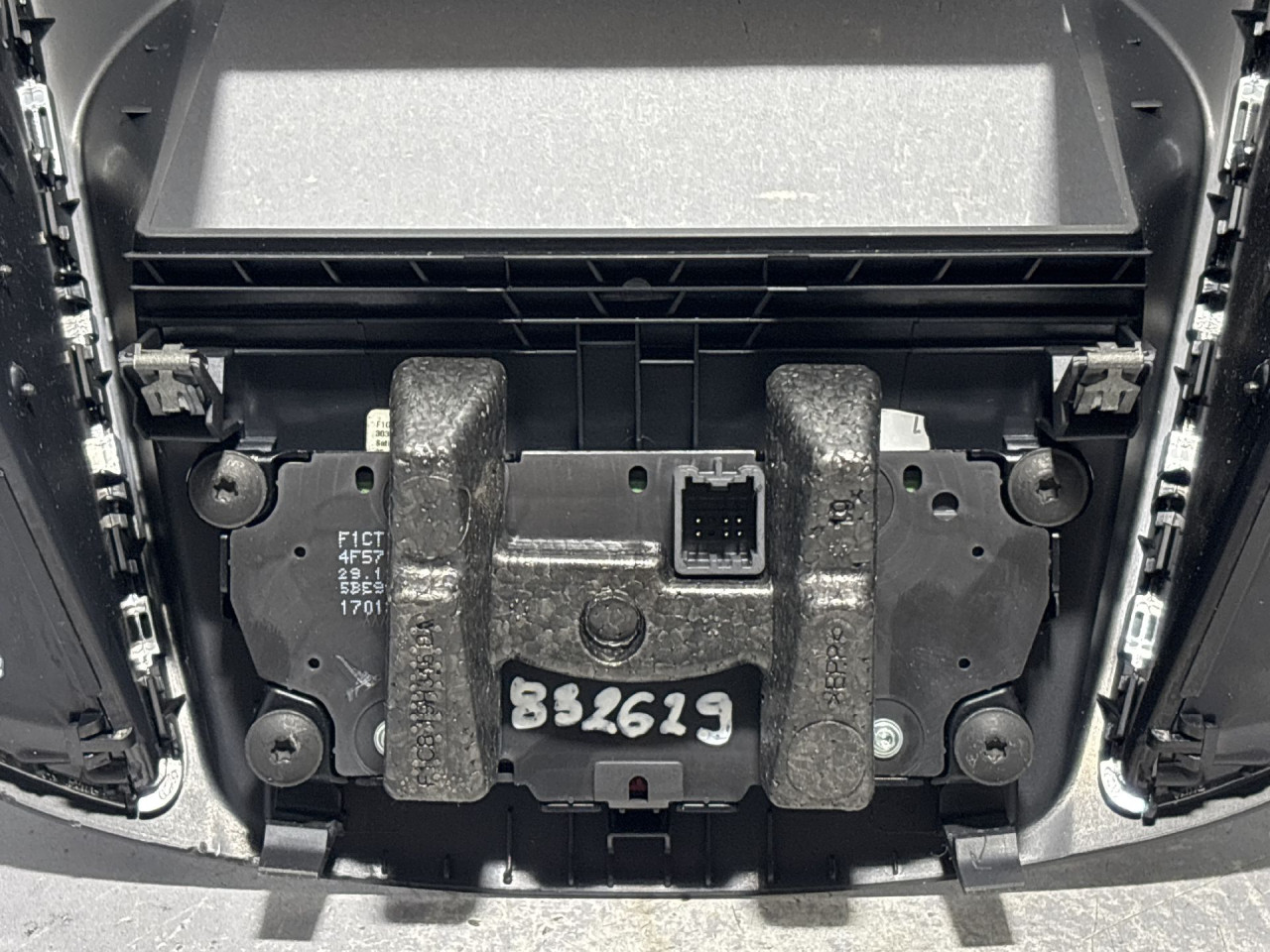 DIJELOVI PREKIDACI KLIME FORD C-MAX > 15-19