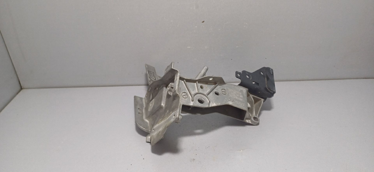 DIJELOVI NOSAC MERCEDES GLC (X253) > 16-22 2.0 A2536210700