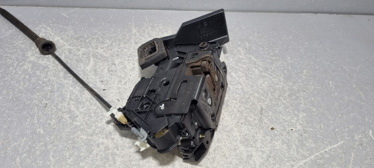 DIJELOVI BRAVA VRATA SKODA YETI > 13- 5E0839016A