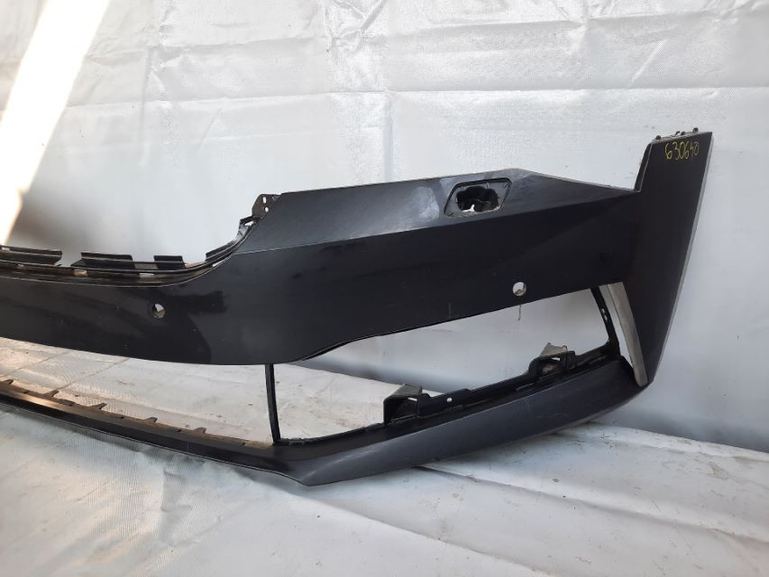DIJELOVI BRANIK SKODA SUPERB > 19- 3V0807221M