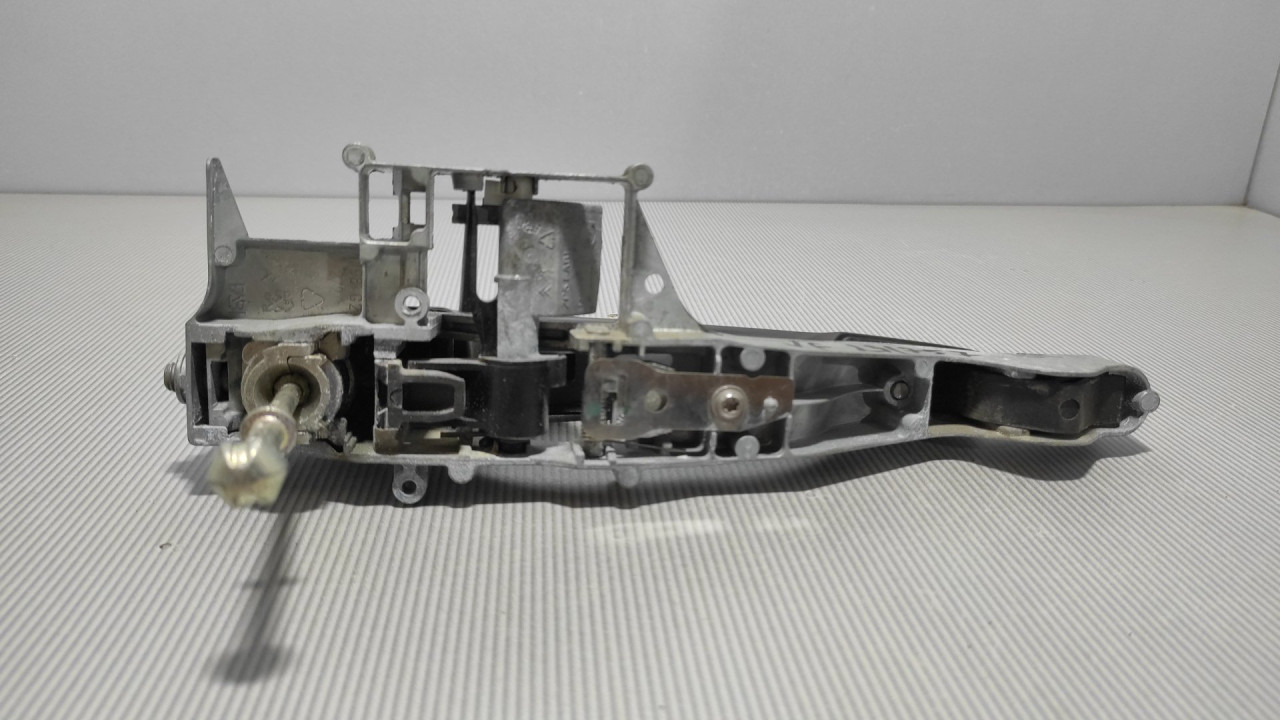 RUCKA VRATA PEUGEOT PARTNER > 08-11 9680168680