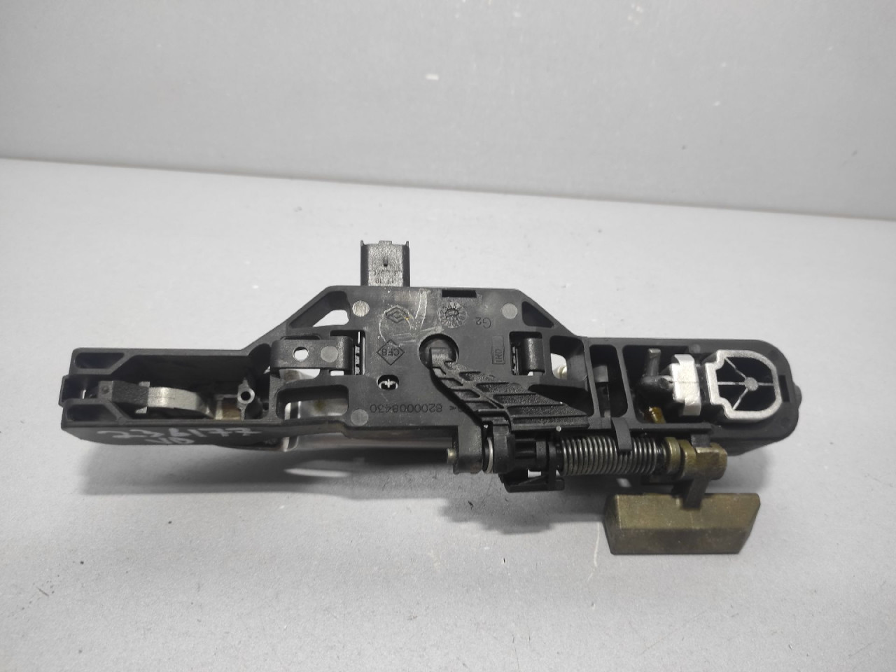 DIJELOVI RUCKA VRATA RENAULT LAGUNA > 01-05 8200008430