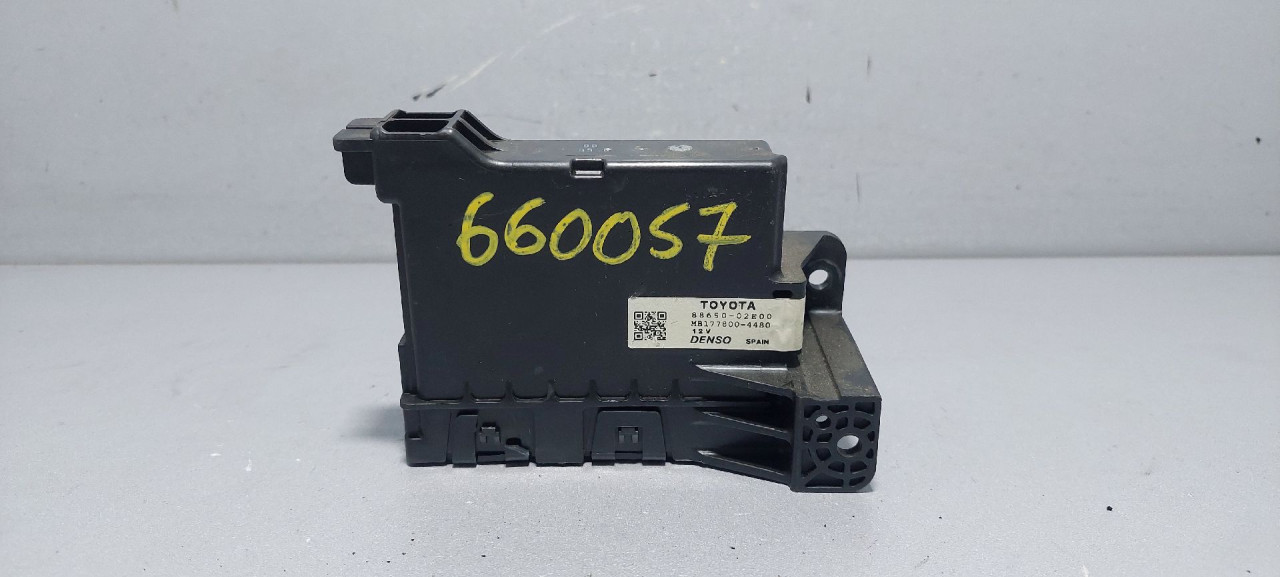 ELEKTRONIKA MODUL TOYOTA AURIS > 13-15 8865002E00