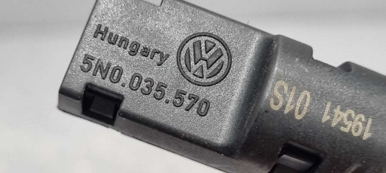 DIJELOVI ANTENA VW GOLF 6 > 08-12 5N0035570
