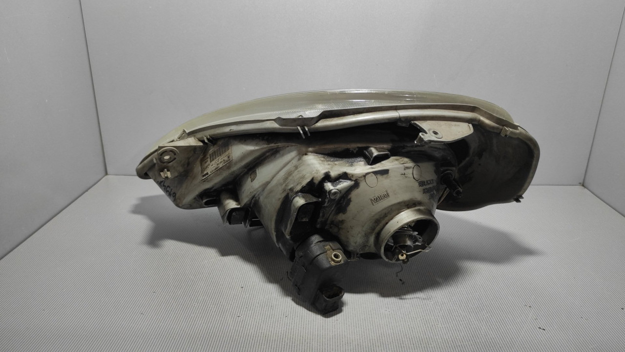 DIJELOVI FAR RENAULT TRAFIC > 00-06 7700311372