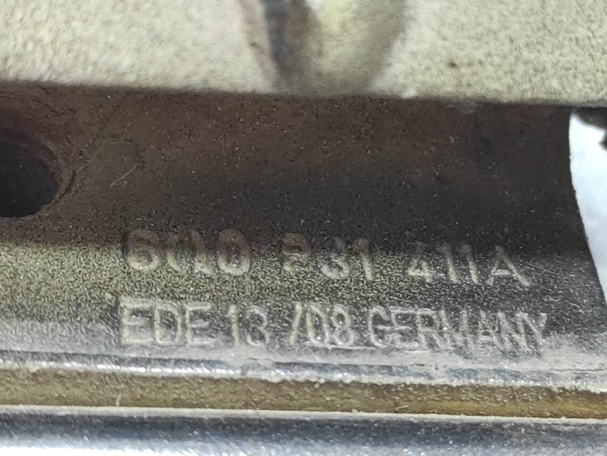 DIJELOVI BAGLAMA AUDI TT > 98-06 8N0831411A