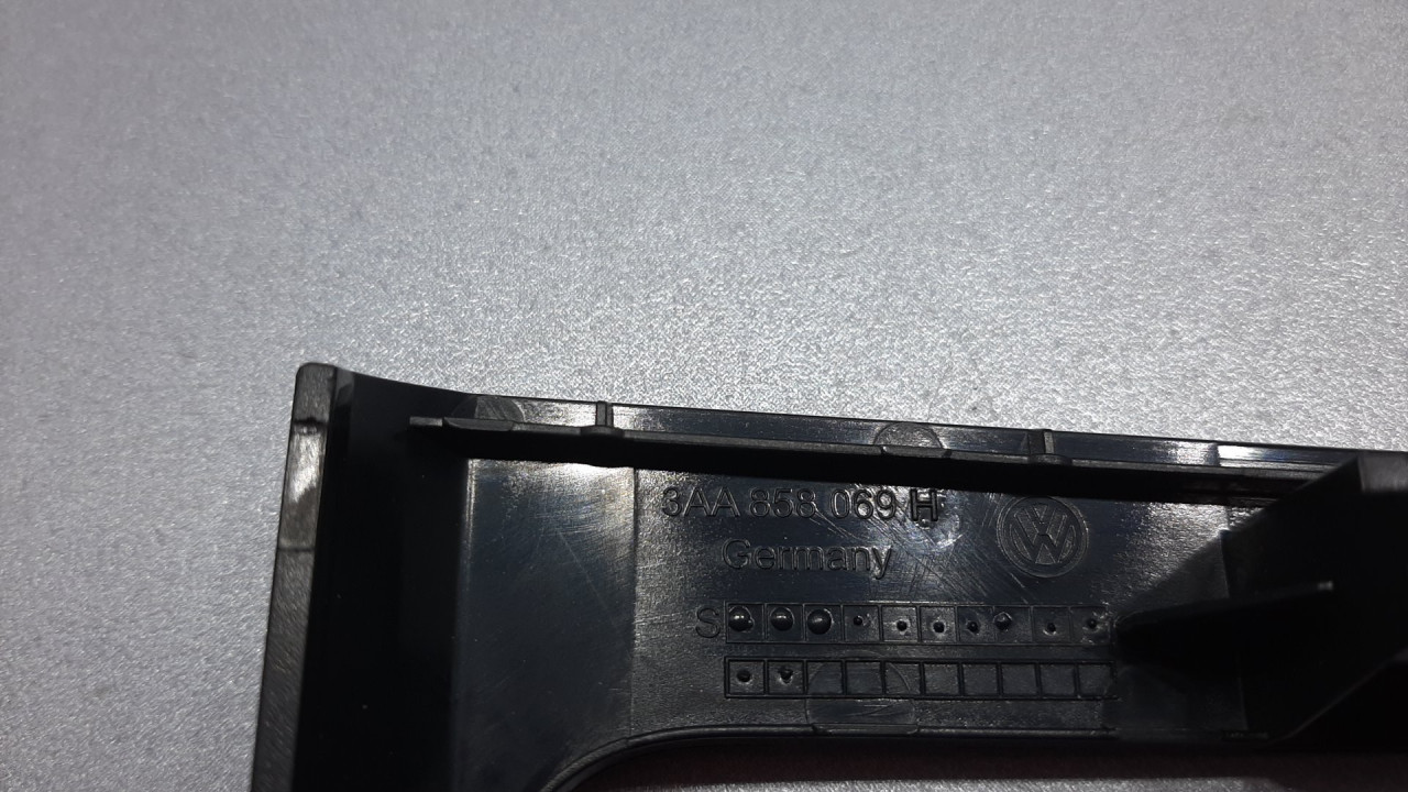 DIJELOVI BLENDA VW PASSAT CC > 12-15 3AA858069