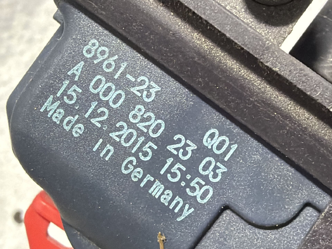 MOTORIC POKLOPCA REZERVOARA MERCEDES A KLASA (W176) > 15-18 A0008