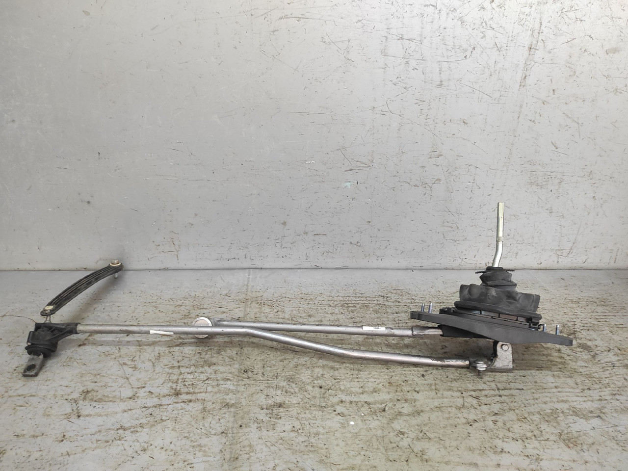 DIJELOVI SALTEBLA AUDI A4 (B8) > 12-15 8K0711025R