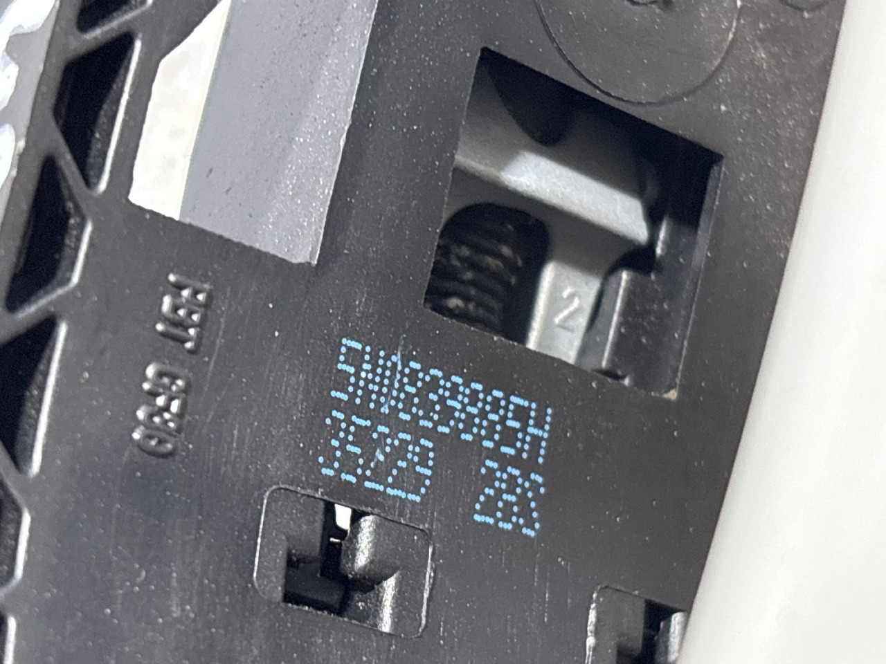 DIJELOVI RUCKA VRATA VW T-CROSS > 18- 5N0839885H