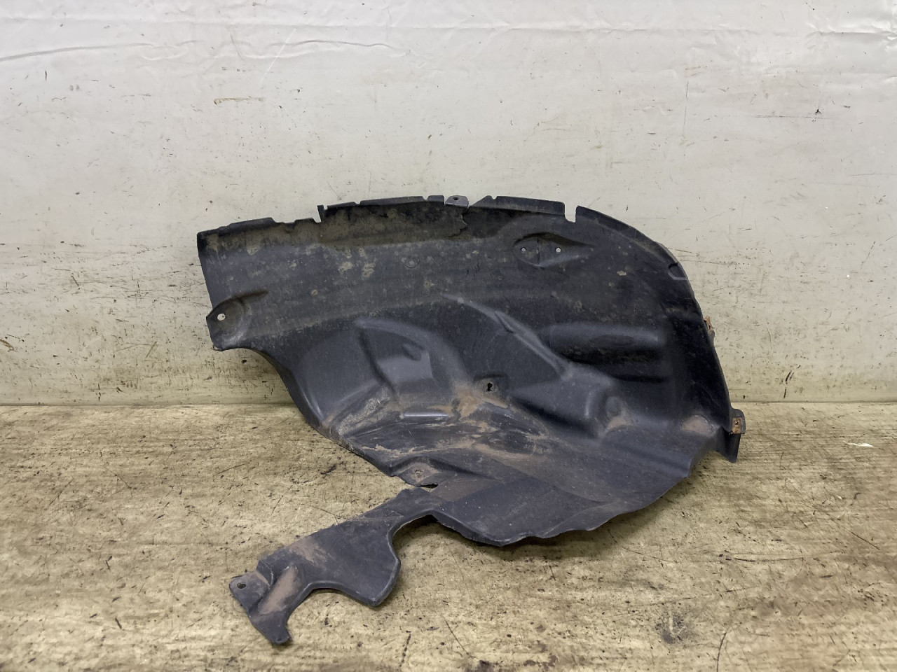 UNUTRASNJI BLATOBRAN LAND ROVER EVOQUE > 15-18 BJ32-16A